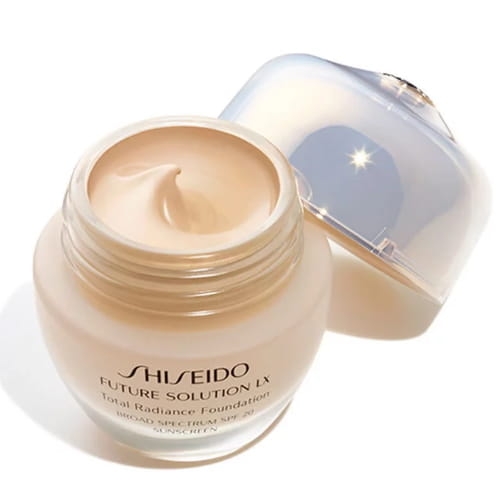 Shiseido Future Solution LX Total Radiance Foundation SPF 20 - luksusowy rozświetlający podkład do twarzy 30ml