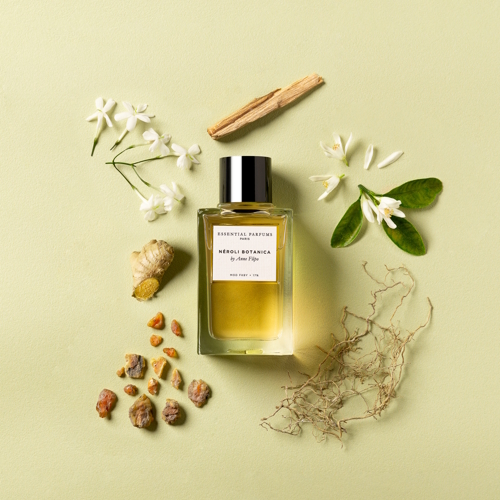 Essential Parfums Neroli Botanica – kwiatowo-przyprawowe perfumy z imbirem, różowym i czarnym pieprzem, liśćmi kurkumy, neroli, kwiatem pomarańczy, jaśminem sambac, sandałowcem, wetiwerem i benzoesem.