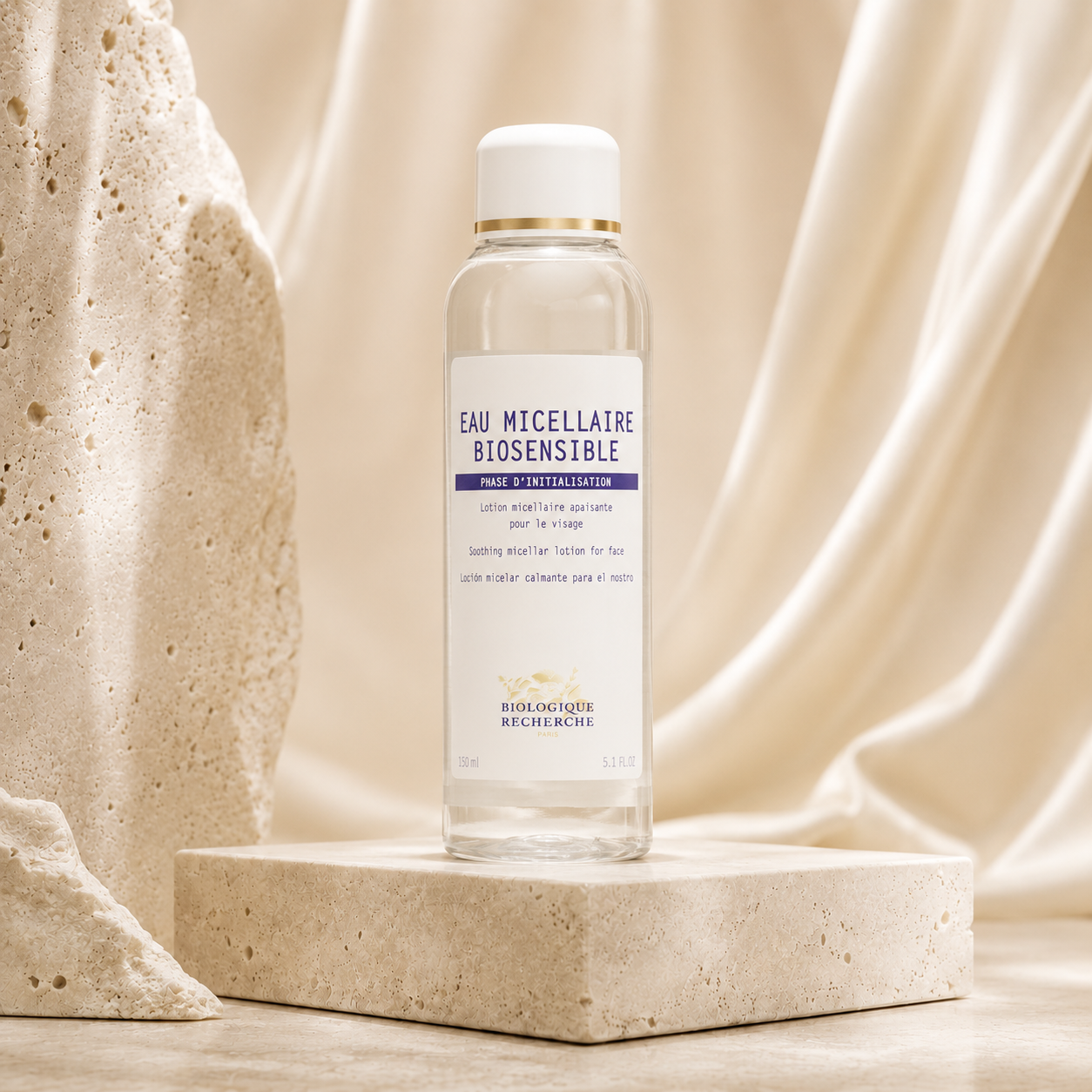 Biologique Recherche Eau Micellaire Biosensible – kojąca woda micelarna do twarzy dla skóry wrażliwej, reaktywnej i osłabionej.