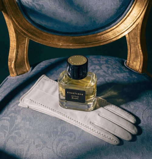 Eight & Bob Le Gant Blanc 50 ml – kwiatowo-drzewny ekstrakt perfum o przyprawowym, kadzidlanym i ambrowym charakterze.