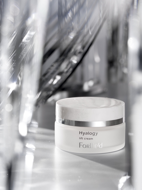 Forlle’d Hyalogy Lift Cream – zaawansowany krem liftingujący z peptydami biomimetycznymi dla skóry dojrzałej.