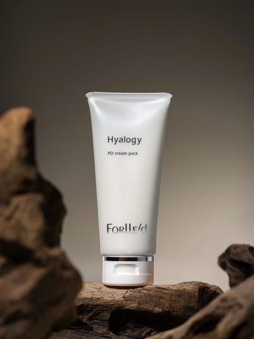 Forlle’d Hyalogy PD Cream Pack – przeciwstarzeniowa maska z peptydami biomimetycznymi o działaniu liftingującym i regenerującym.