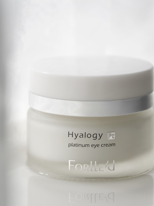 Forlle’d Hyalogy Platinum Eye Cream – luksusowy krem antyoksydacyjny do pielęgnacji okolic oczu z jonizowaną platyną.