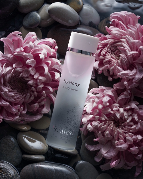 Forlle’d Hyalogy Re-Dify Lotion – rewitalizująco-odmładzające serum bazowe dla skóry dojrzałej.