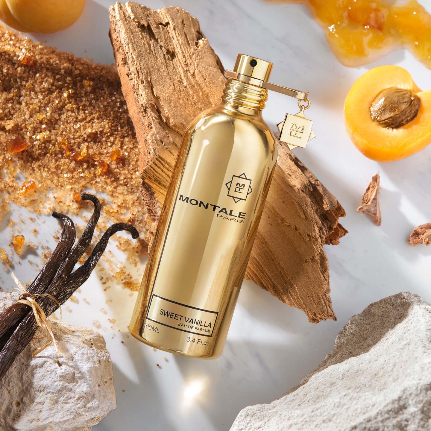 Montale Sweet Vanilla – złoty flakon perfum podkreślający gourmandowy charakter zapachu z wanilią i morelą.